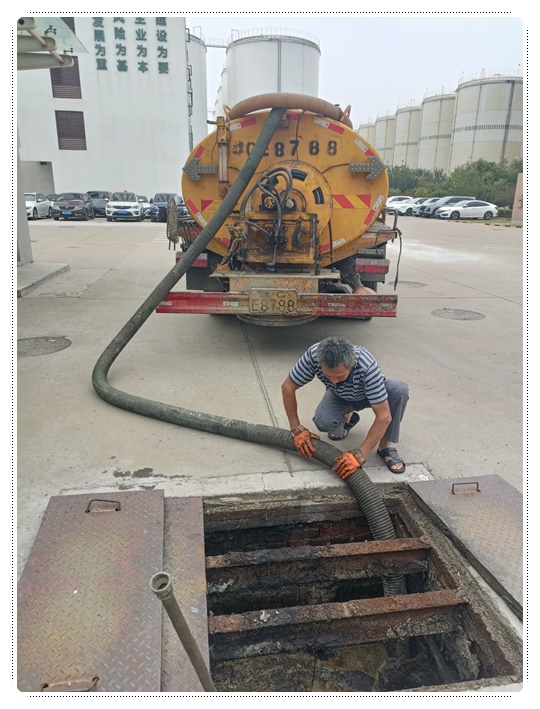 解放隔油池清掏